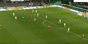 1742771975459019004.gif por den 72.gif