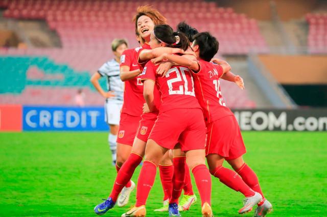 华体会登录-【手记】重奖女足，冬奥吸金，但幸福不是突然地变好！